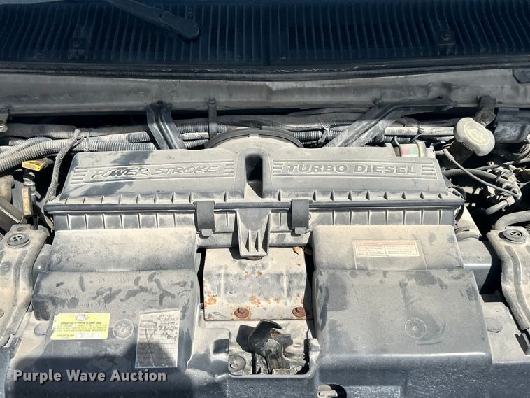 image for item FC5197 2003 Ford E450 Super Duty van cab and chassis