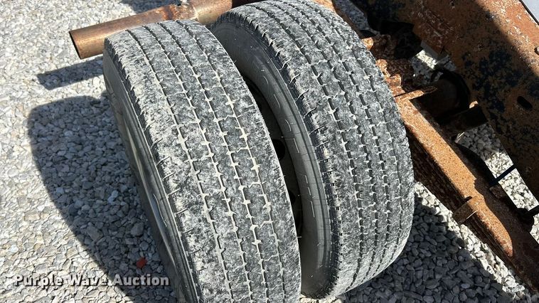 image for item FC5197 2003 Ford E450 Super Duty van cab and chassis