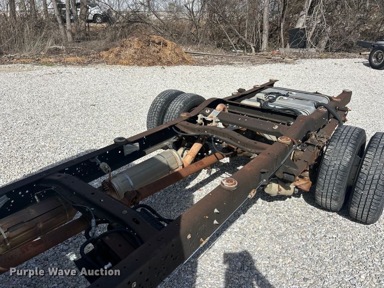 image for item FC5198 2016 Ford E450 Super Duty van cab and chassis