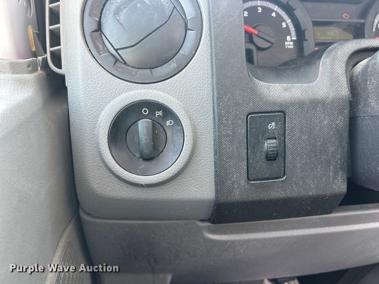 image for item FC5198 2016 Ford E450 Super Duty van cab and chassis