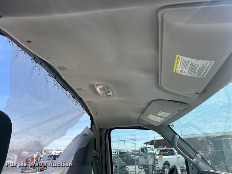 image for item FC5198 2016 Ford E450 Super Duty van cab and chassis
