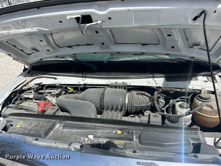 image for item FC5198 2016 Ford E450 Super Duty van cab and chassis