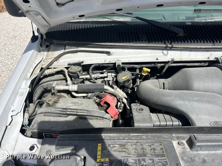 image for item FC5198 2016 Ford E450 Super Duty van cab and chassis