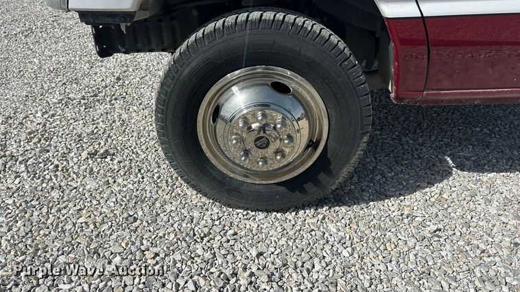 image for item FC5198 2016 Ford E450 Super Duty van cab and chassis