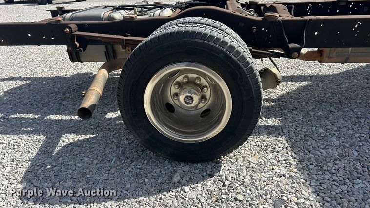 image for item FC5198 2016 Ford E450 Super Duty van cab and chassis