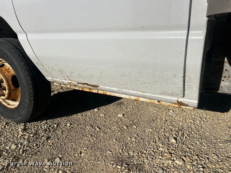 image for item FC5209 2015 Ford E450 Super Duty box truck