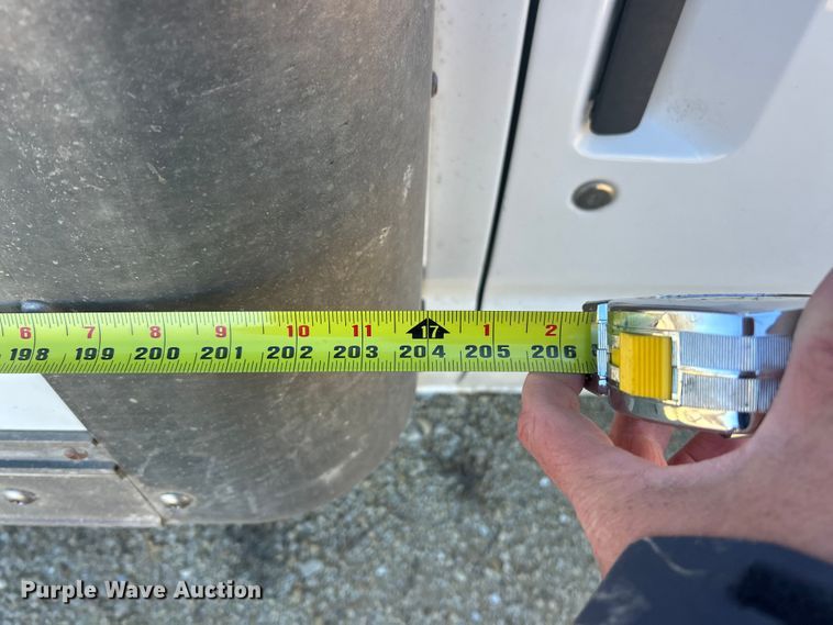 image for item FC5209 2015 Ford E450 Super Duty box truck