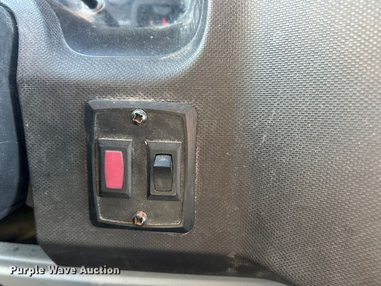 image for item FC5209 2015 Ford E450 Super Duty box truck