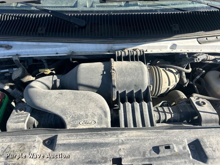 image for item FC5209 2015 Ford E450 Super Duty box truck