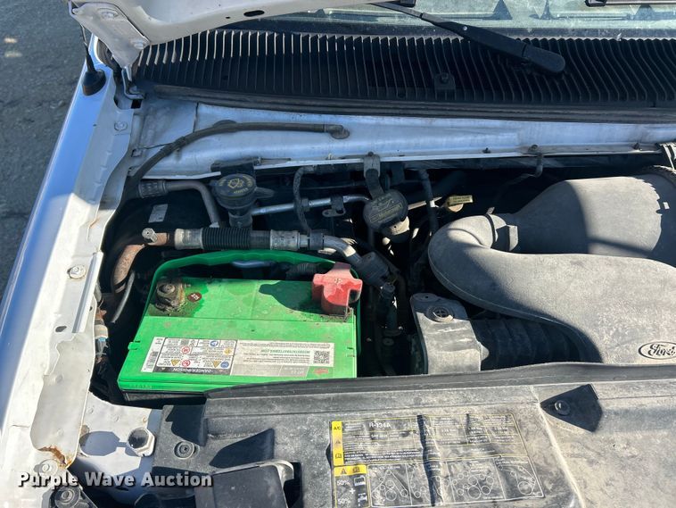 image for item FC5209 2015 Ford E450 Super Duty box truck