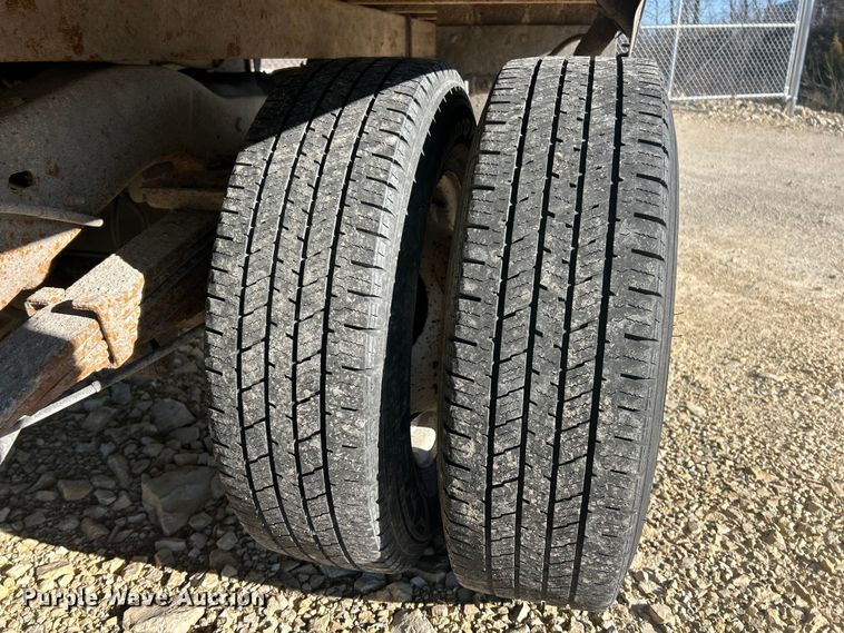 image for item FC5209 2015 Ford E450 Super Duty box truck