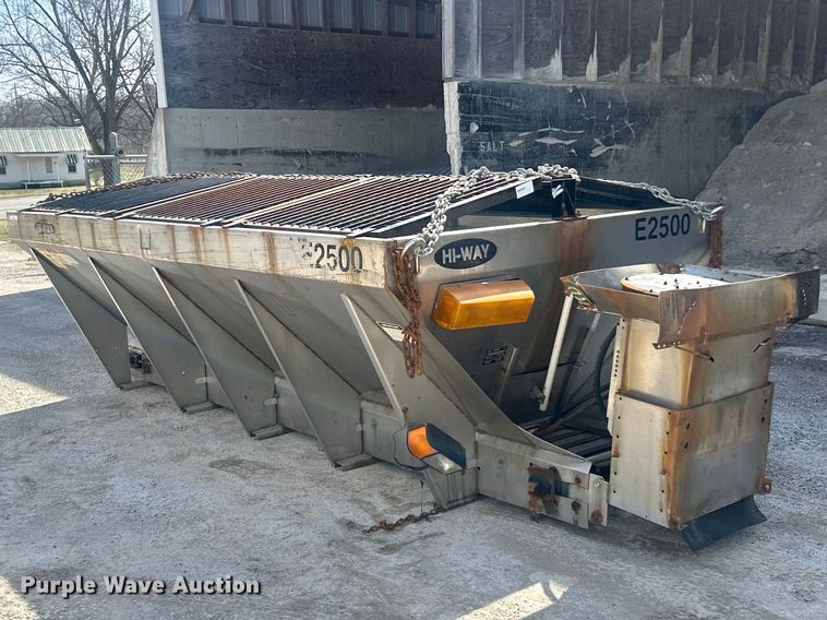 image for item FC5221 Hi-Way E2500 spreader