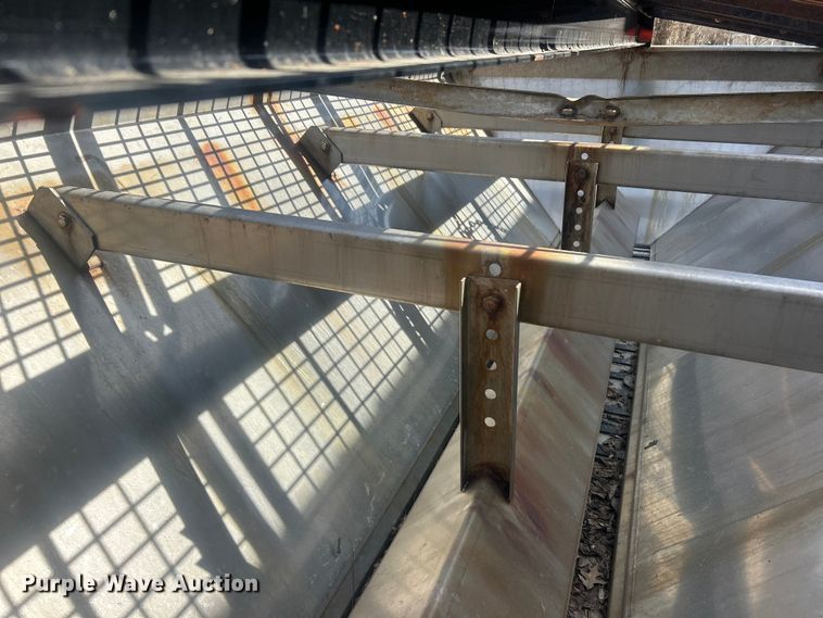 image for item FC5221 Hi-Way E2500 spreader