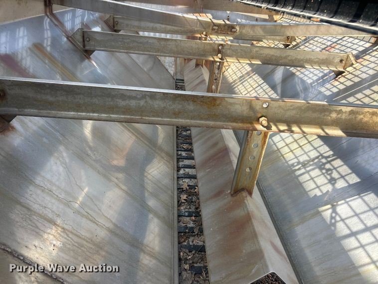 image for item FC5221 Hi-Way E2500 spreader