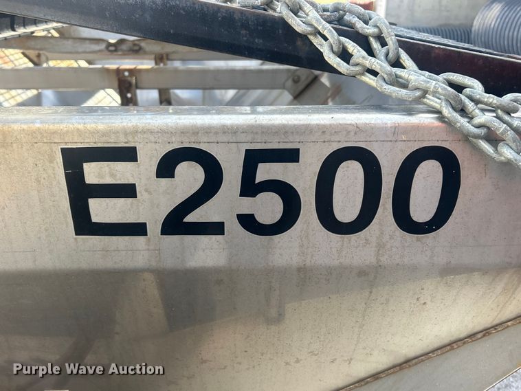 image for item FC5221 Hi-Way E2500 spreader