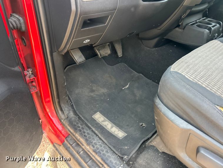 image for item FC5252 2010 Dodge Ram 1500 Ext. Cab pickup truck