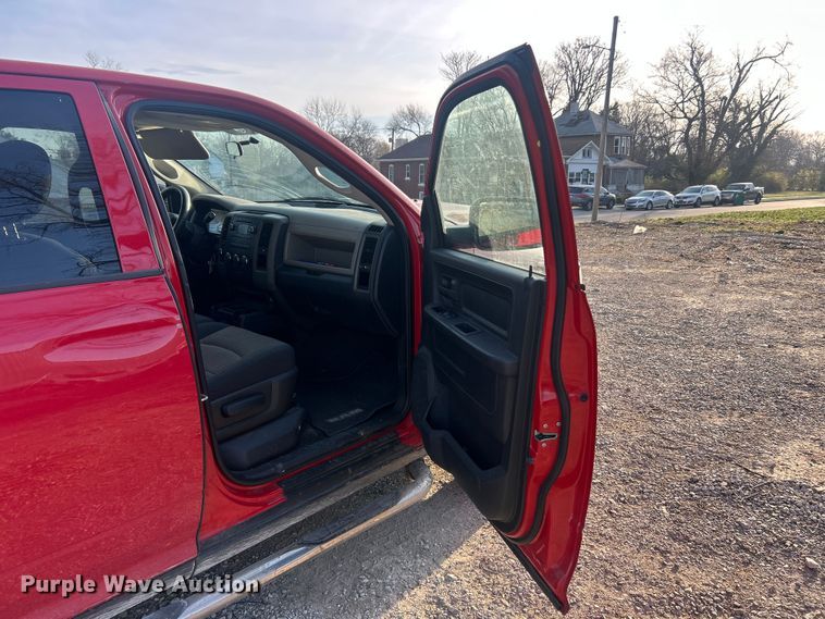 image for item FC5252 2010 Dodge Ram 1500 Ext. Cab pickup truck