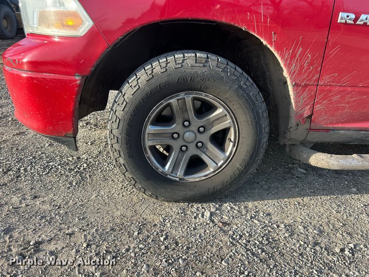 image for item FC5252 2010 Dodge Ram 1500 Ext. Cab pickup truck