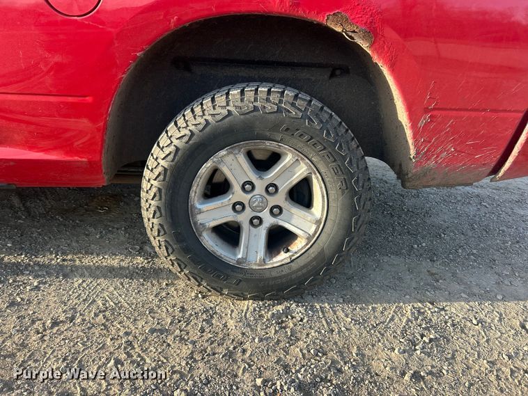 image for item FC5252 2010 Dodge Ram 1500 Ext. Cab pickup truck