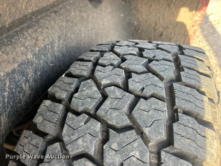 image for item FC5252 2010 Dodge Ram 1500 Ext. Cab pickup truck