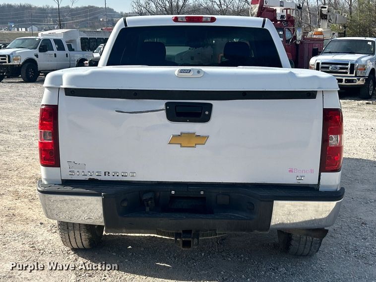 image for item FC5253 2013 Chevrolet Silverado 1500 LT Crew Cab pickup truck