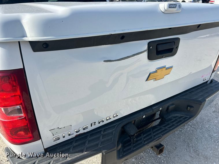 image for item FC5253 2013 Chevrolet Silverado 1500 LT Crew Cab pickup truck