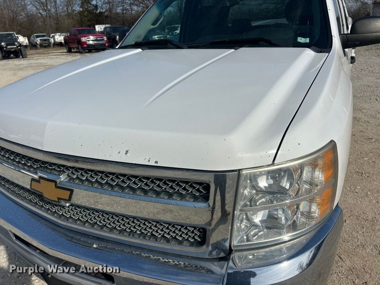 image for item FC5253 2013 Chevrolet Silverado 1500 LT Crew Cab pickup truck