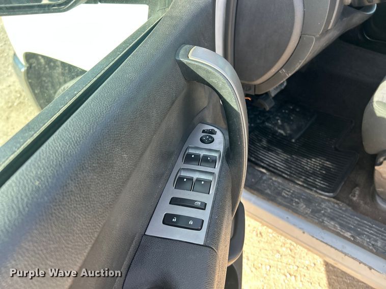 image for item FC5253 2013 Chevrolet Silverado 1500 LT Crew Cab pickup truck