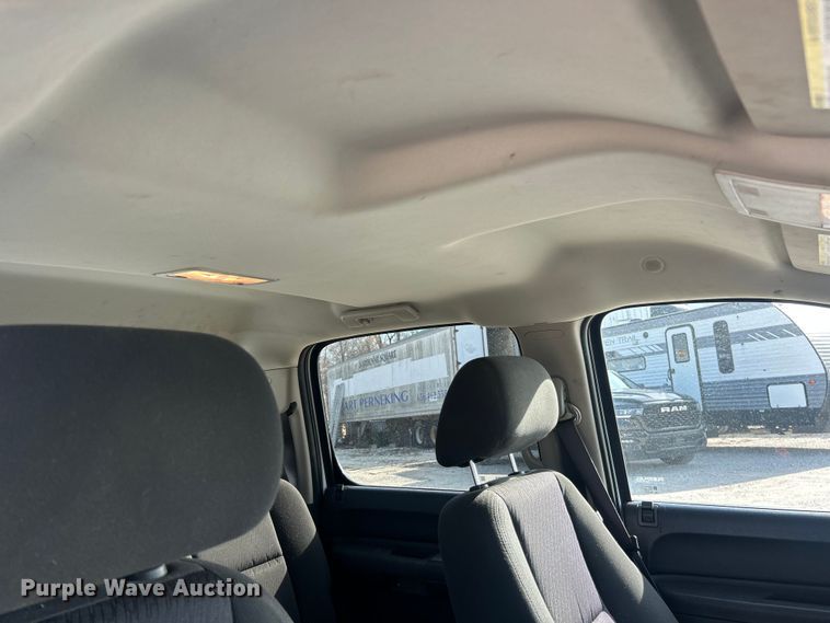 image for item FC5253 2013 Chevrolet Silverado 1500 LT Crew Cab pickup truck