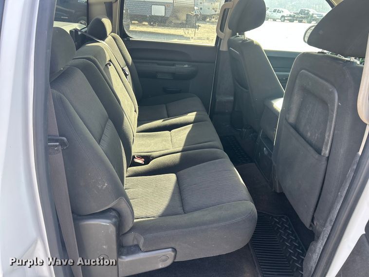 image for item FC5253 2013 Chevrolet Silverado 1500 LT Crew Cab pickup truck