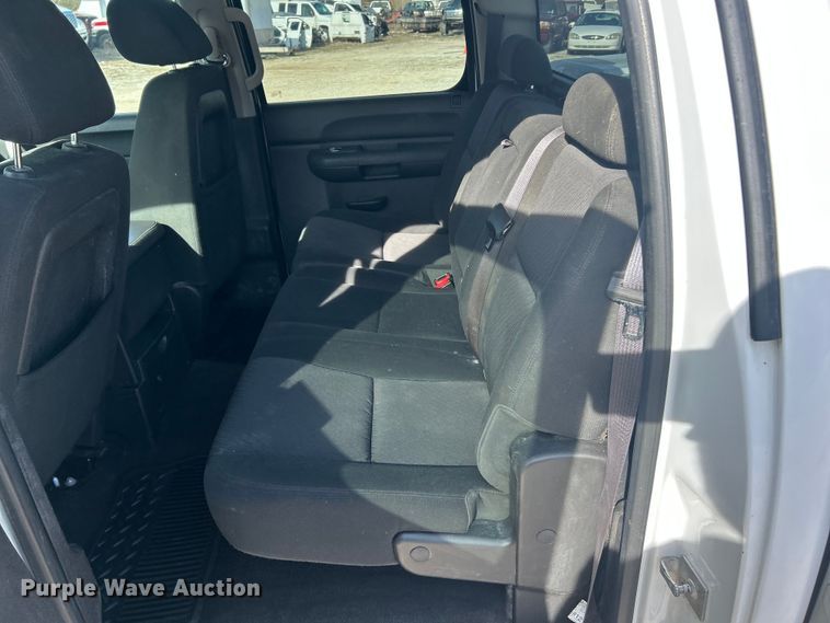 image for item FC5253 2013 Chevrolet Silverado 1500 LT Crew Cab pickup truck