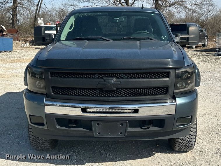 image for item FC5254 2011 Chevrolet Silverado 1500 LT Ext. Cab pickup truck