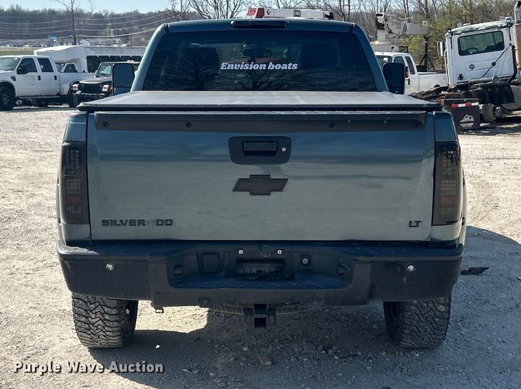 image for item FC5254 2011 Chevrolet Silverado 1500 LT Ext. Cab pickup truck