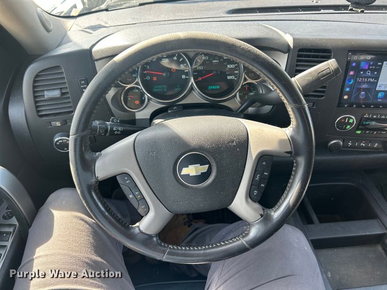 image for item FC5254 2011 Chevrolet Silverado 1500 LT Ext. Cab pickup truck