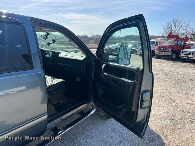 image for item FC5254 2011 Chevrolet Silverado 1500 LT Ext. Cab pickup truck