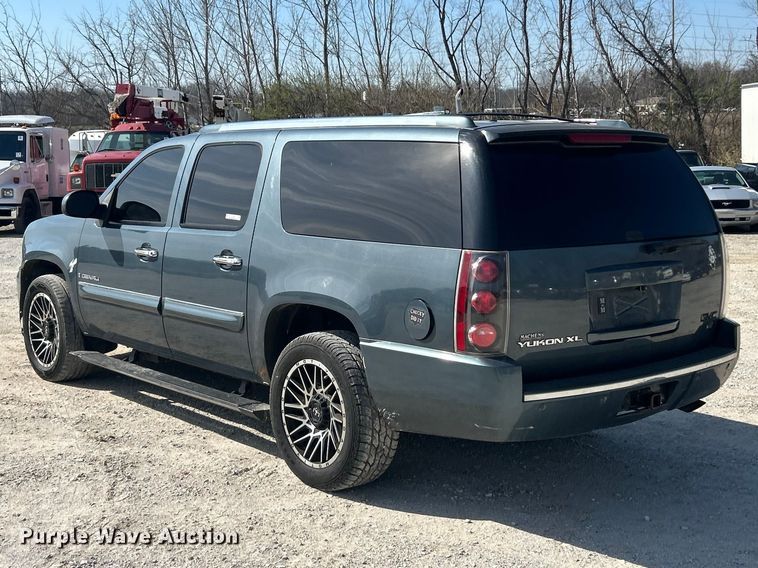 image for item FC5256 2008 GMC Yukon Denali XL SUV