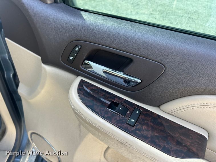 image for item FC5256 2008 GMC Yukon Denali XL SUV