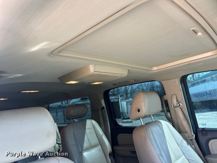 image for item FC5256 2008 GMC Yukon Denali XL SUV