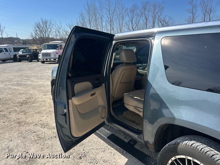 image for item FC5256 2008 GMC Yukon Denali XL SUV