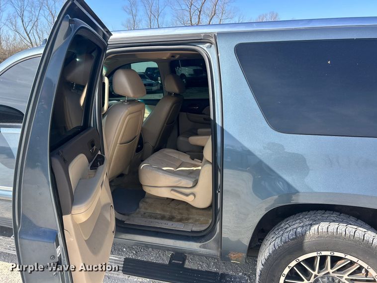 image for item FC5256 2008 GMC Yukon Denali XL SUV