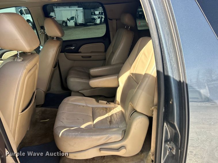 image for item FC5256 2008 GMC Yukon Denali XL SUV