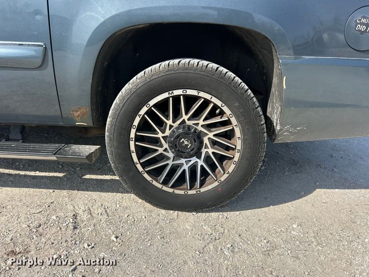 image for item FC5256 2008 GMC Yukon Denali XL SUV