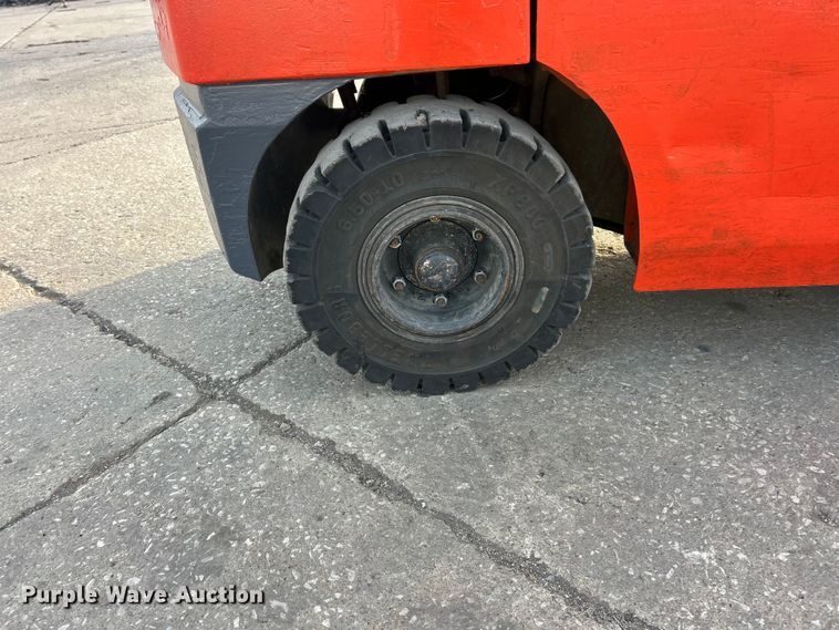 image for item FC5282 Toyota 8FGU30 forklift