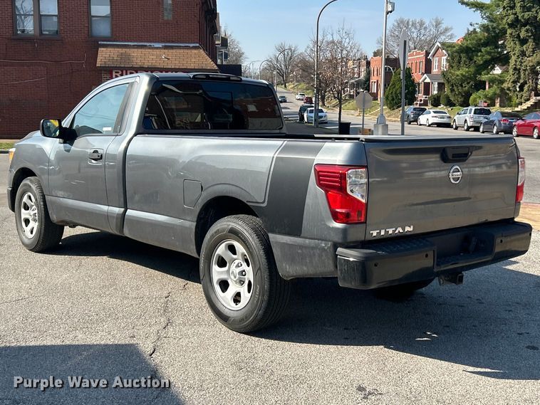 image for item FC5283 2017 Nissan Titan pickup truck