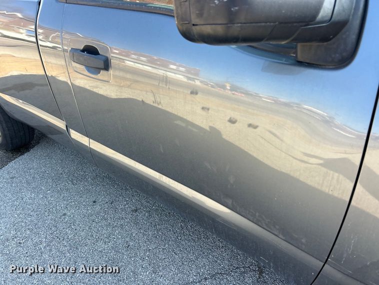 image for item FC5283 2017 Nissan Titan pickup truck