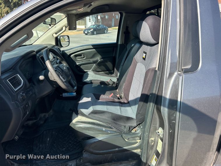 image for item FC5283 2017 Nissan Titan pickup truck