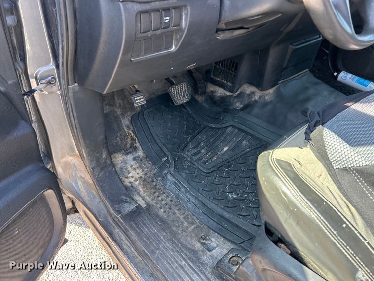 image for item FC5283 2017 Nissan Titan pickup truck