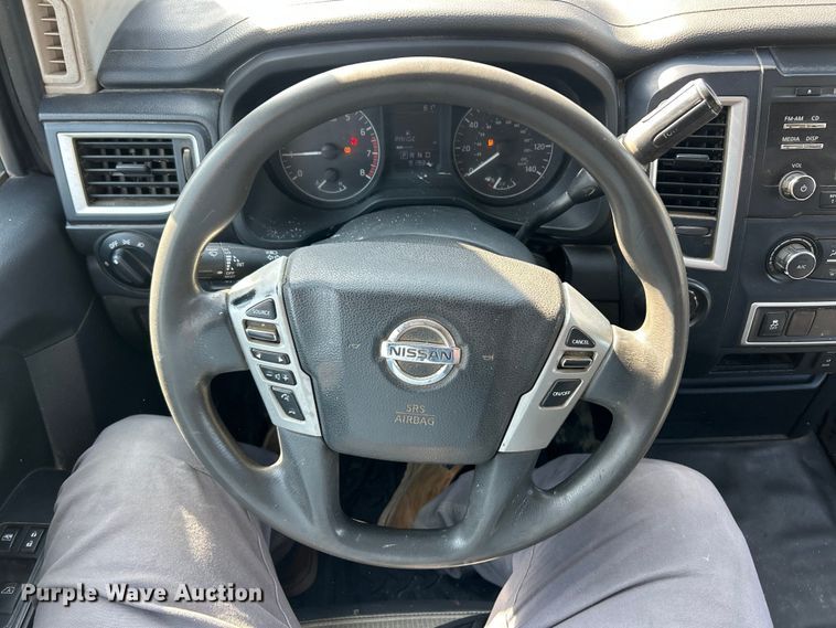 image for item FC5283 2017 Nissan Titan pickup truck