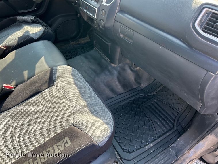 image for item FC5283 2017 Nissan Titan pickup truck