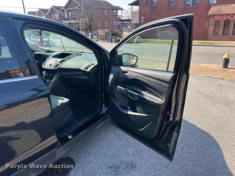 image for item FC5284 2014 Ford Escape SE SUV